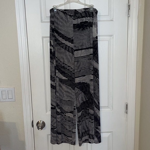 Chico's Pants - Chico’s Navy & White Print Palazzo Pants
